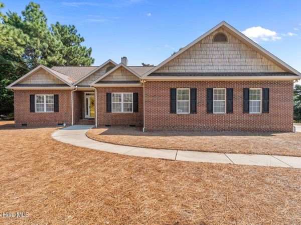 8 Hialeah Place, Pinehurst, NC 28374