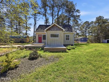 1748 Soundneck Road , Elizabeth City, NC 27909