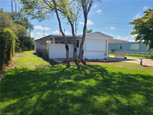 27397 Duvernay DR, BONITA SPRINGS, FL 34135