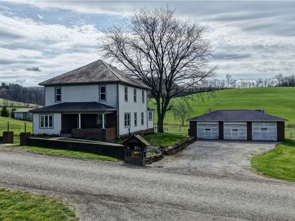 7506 Roy Andrews Road NW, New Philadelphia, OH 44663