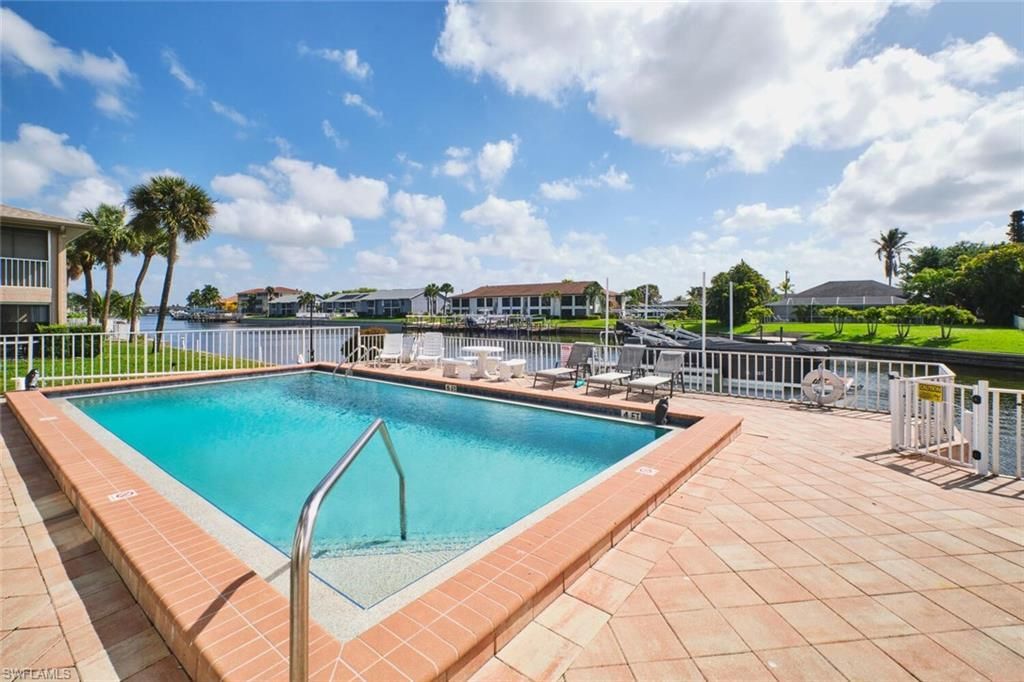 4707 SE 5th Ave, Unit 102, Cape Coral, FL 33904 Photo