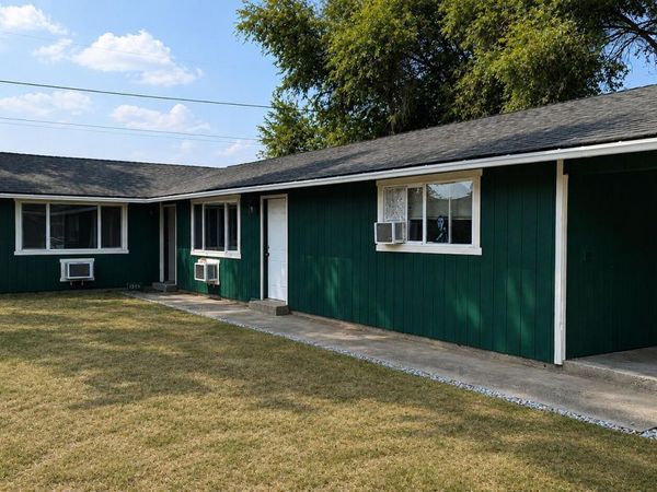 1227 SW 17th Street, Unit 1227 & 122, Redmond, OR 97756