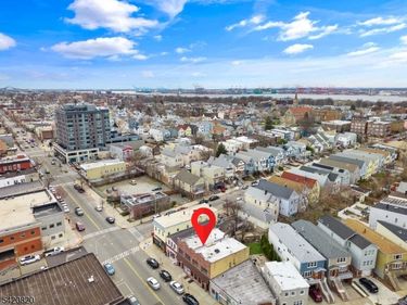 993 Broadway, Bayonne, NJ 07002