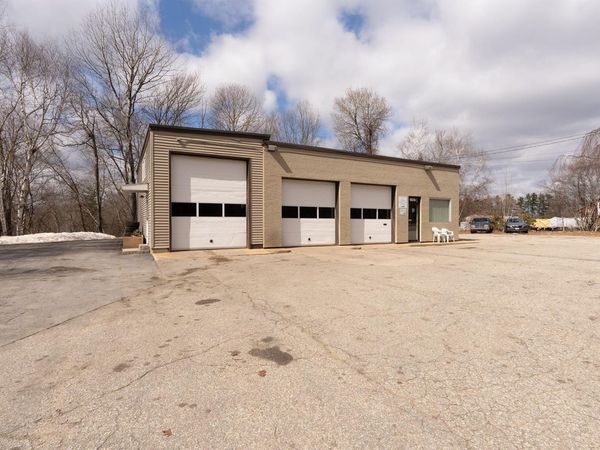 1806 Hooksett Road, Hooksett, NH 03106