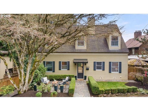 2622 SW DAVENPORT CT, Portland, OR 97201