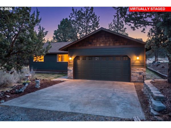 6446 NW LYNCH LN, Redmond, OR 97756