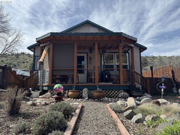 528 N COZART AVE, Prairie City, OR 97869