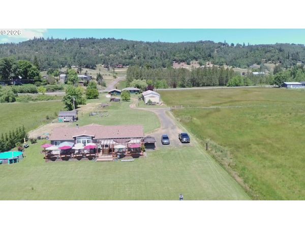6404 LOOKINGGLASS RD, Roseburg, OR 97471