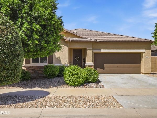 15758 W LAUREL Lane, Surprise, AZ 85379