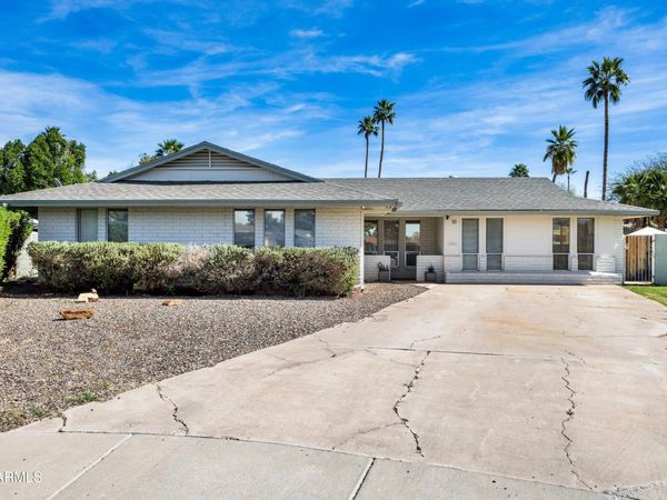 111 S CHOLLA Street, Gilbert, AZ 85233