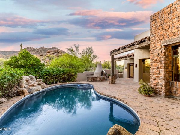 2208 N SAGEBRUSH Lane, Carefree, AZ 85377