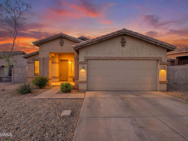17558 W LAVENDER Lane, Goodyear, AZ 85338