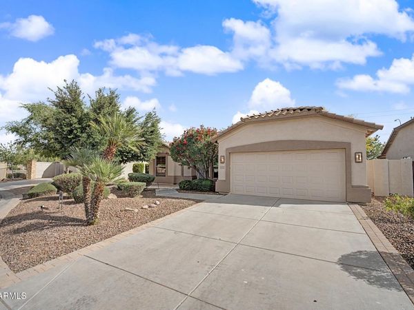 3211 E GLENEAGLE Drive, Chandler, AZ 85249