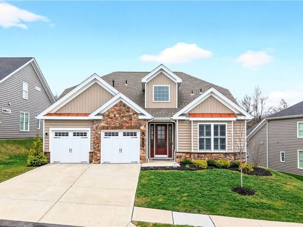 415 Freedom Dr , Gibsonia, PA 15044