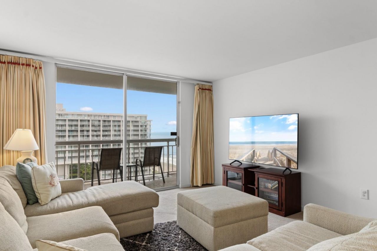 9820 Queensway Blvd.  Photo 10