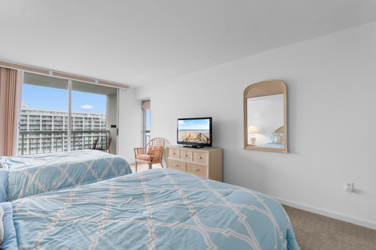 9820 Queensway Blvd.  Photo 17