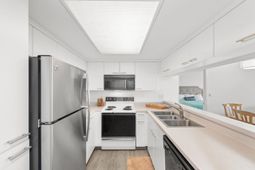 9820 Queensway Blvd.  photo 4