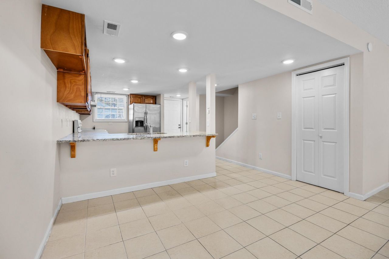 6703 Jefferson Pl.  Photo 9