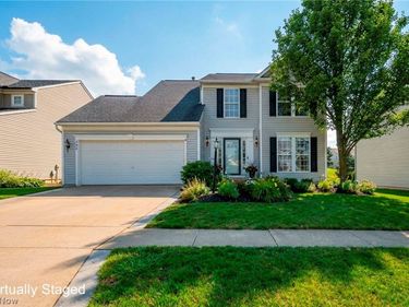 998 Woodfield Lane , Brunswick, OH 44212