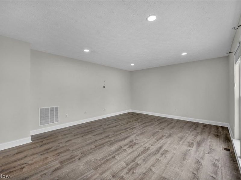 998 Woodfield Lane , Brunswick, OH 44212 Photo 17