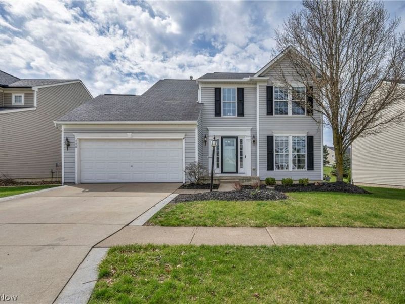 998 Woodfield Lane , Brunswick, OH 44212 Photo 2