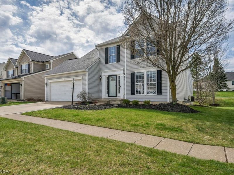 998 Woodfield Lane , Brunswick, OH 44212 Photo 4