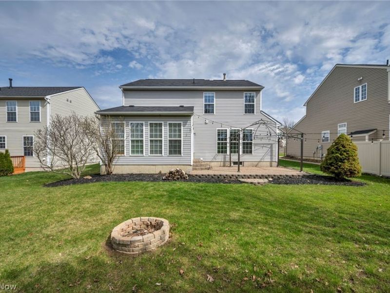 998 Woodfield Lane , Brunswick, OH 44212 Photo 5