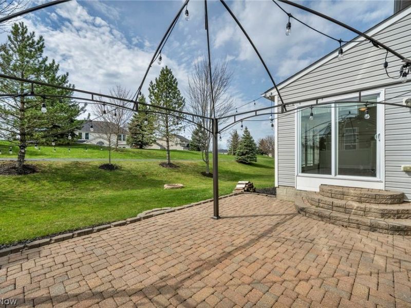 998 Woodfield Lane , Brunswick, OH 44212 Photo 6