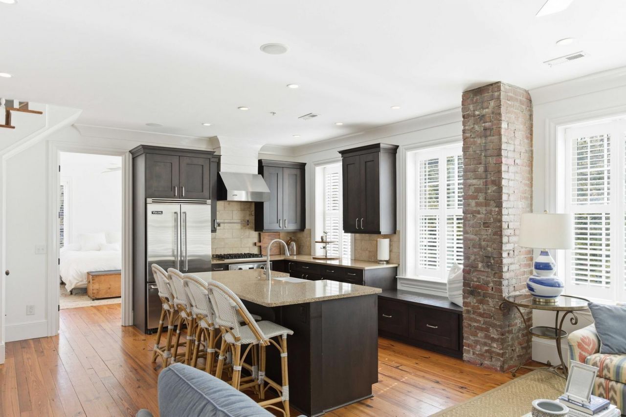 218 Venning Street Photo 10