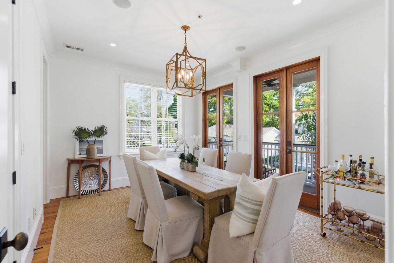 218 Venning Street Photo 13