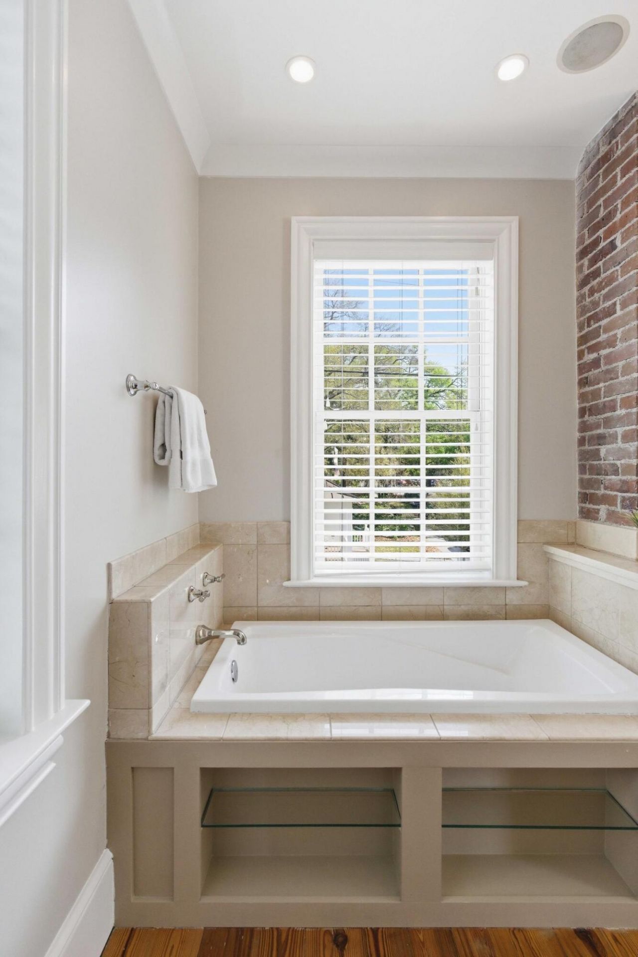 218 Venning Street Photo 22