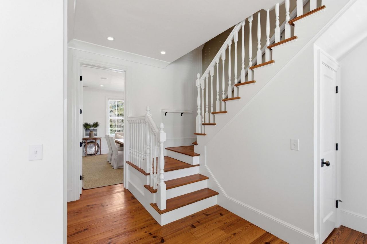 218 Venning Street Photo 30