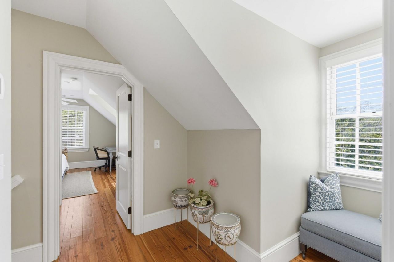 218 Venning Street Photo 37