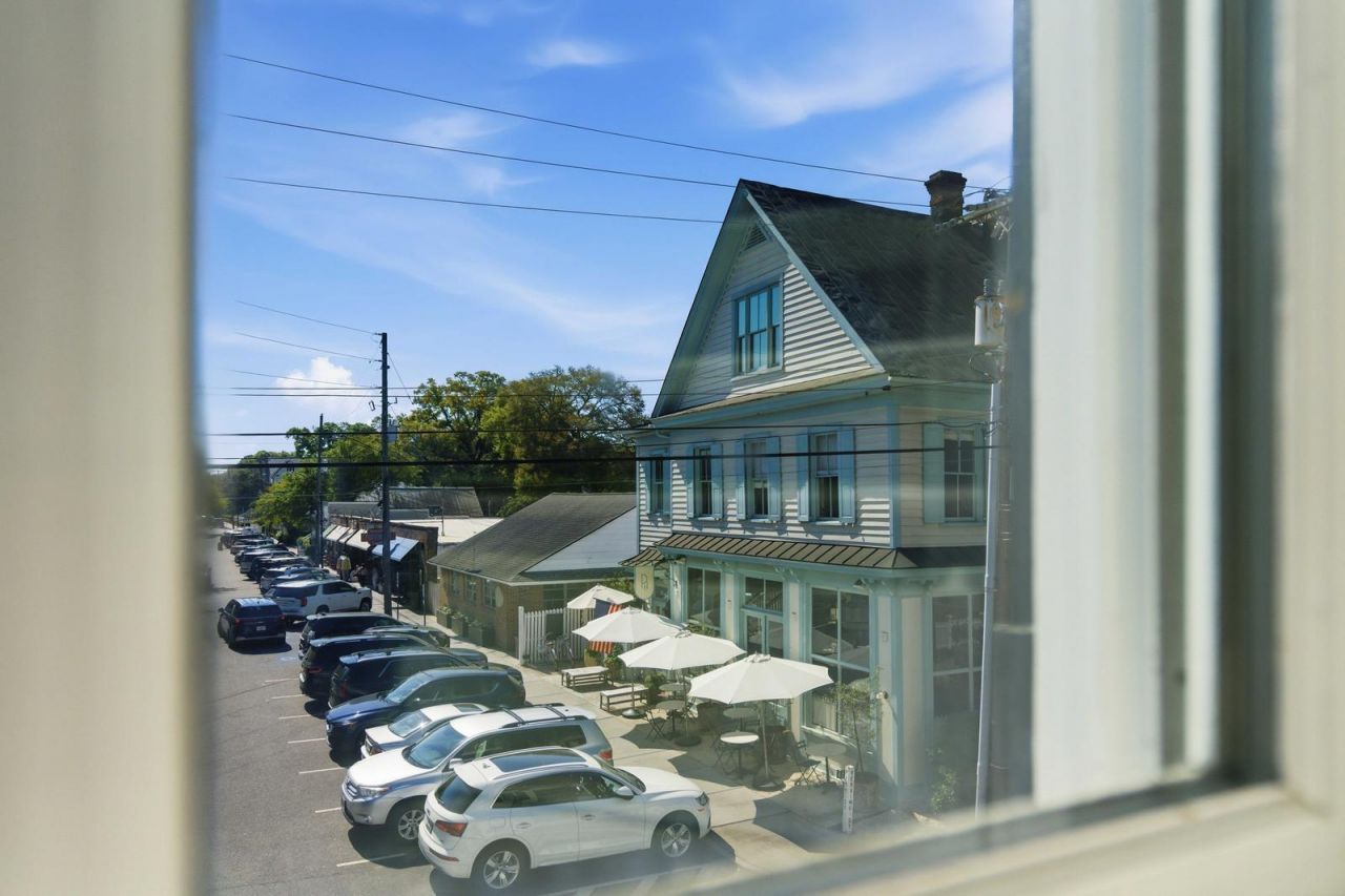 218 Venning Street Photo 43