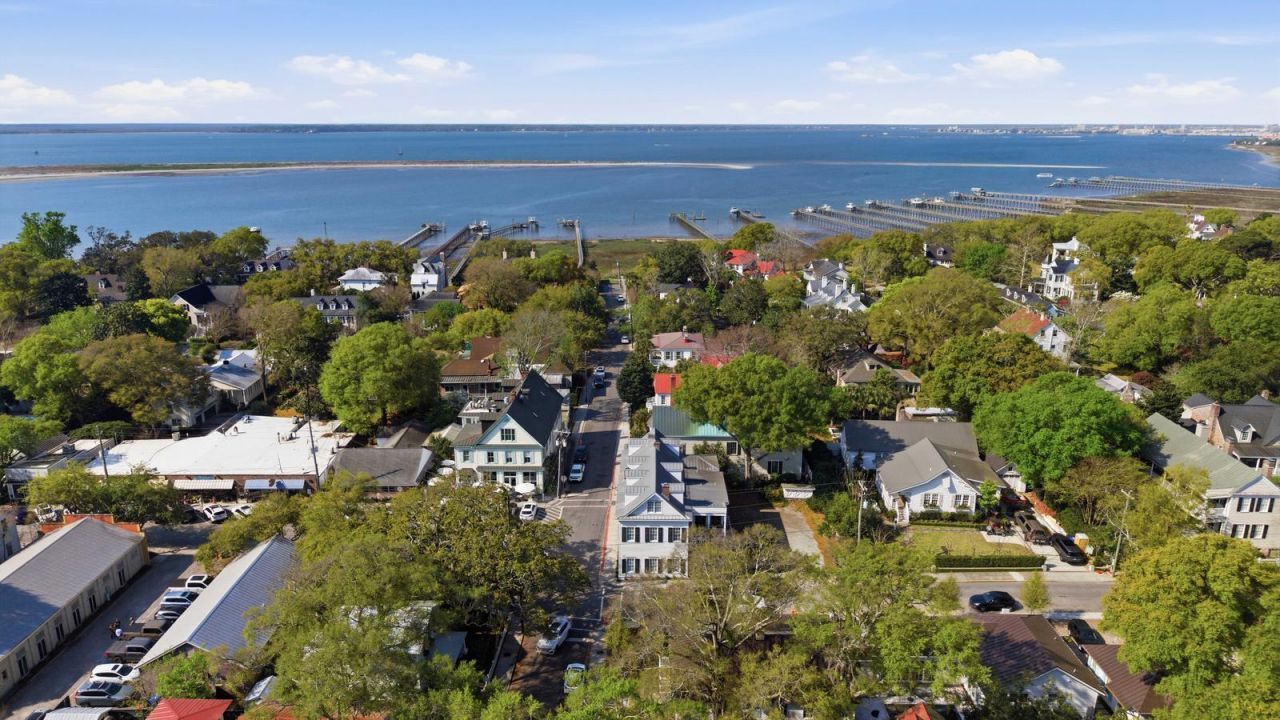 218 Venning Street Photo 45