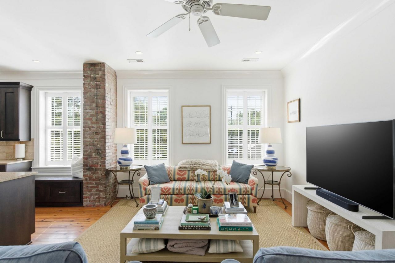 218 Venning Street Photo 5