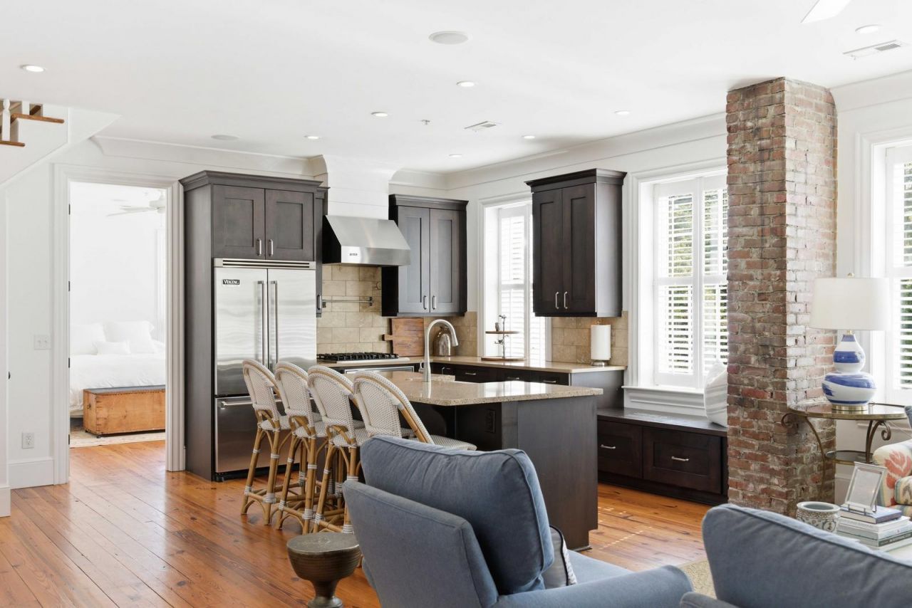 218 Venning Street Photo 7