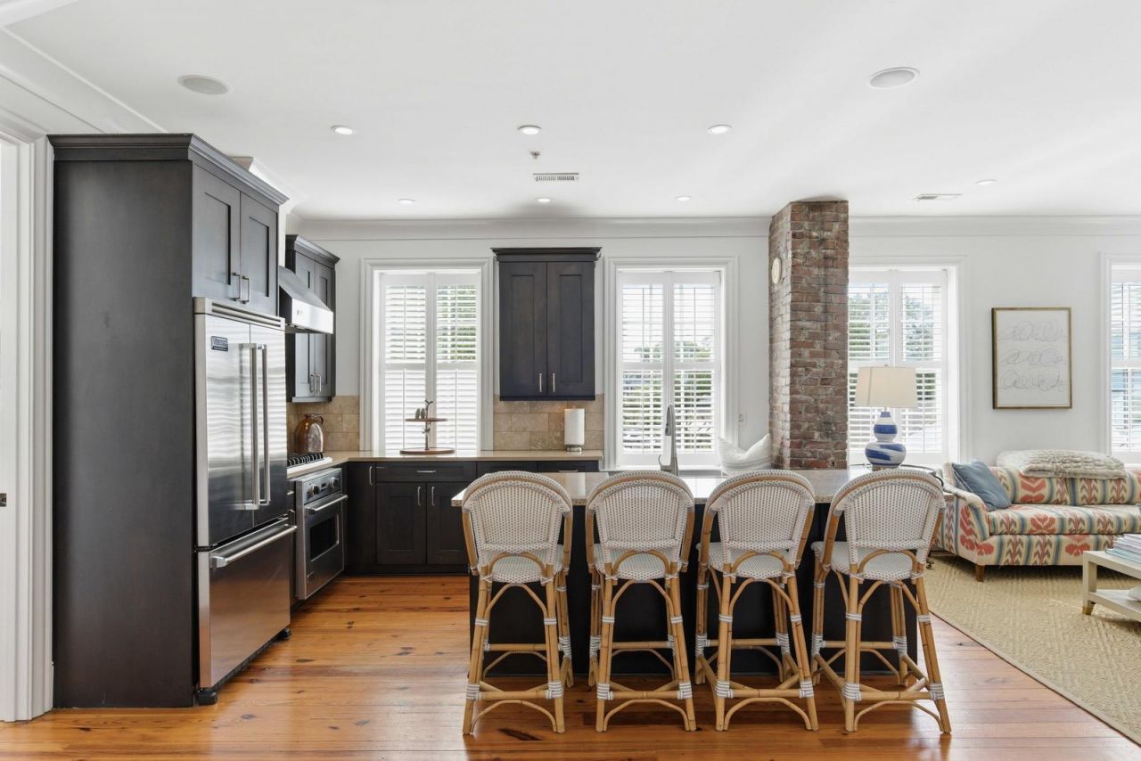 218 Venning Street Photo 8