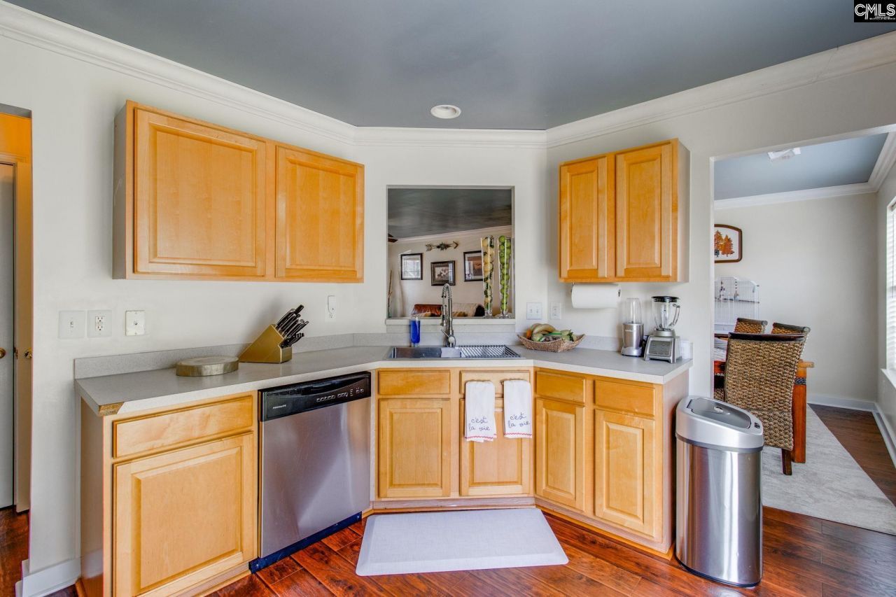 502 Whitewater Drive  Photo 18