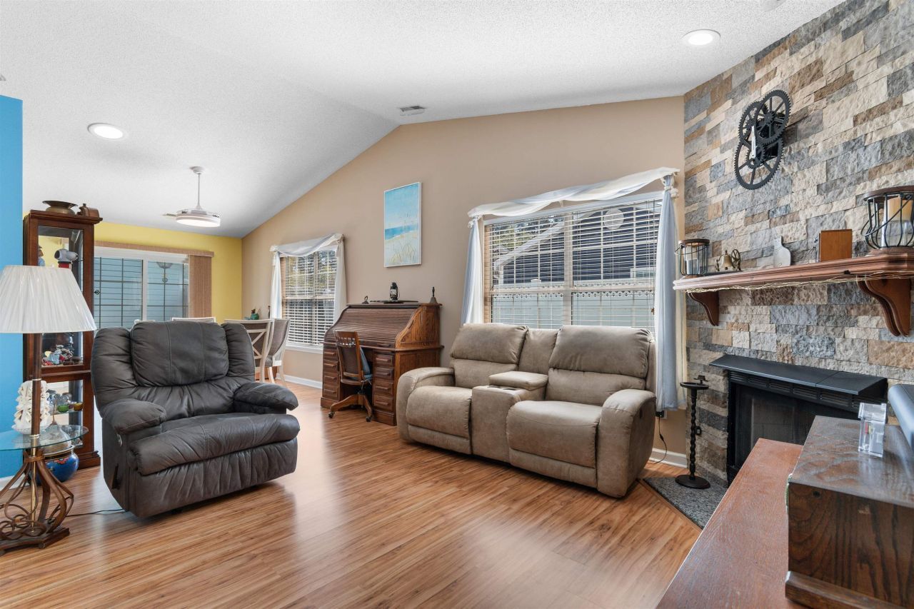 3862 Williamson Circle Photo 17