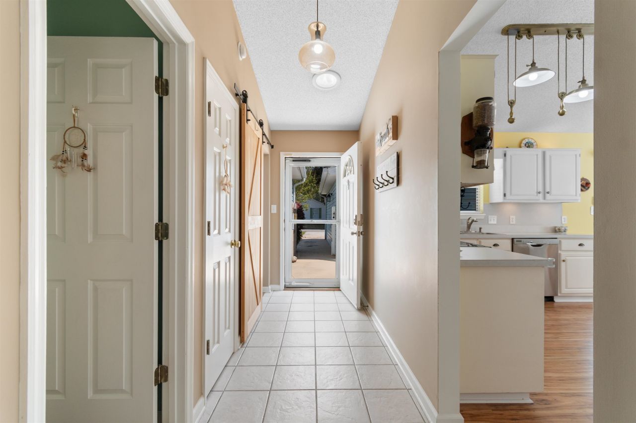 3862 Williamson Circle Photo 6