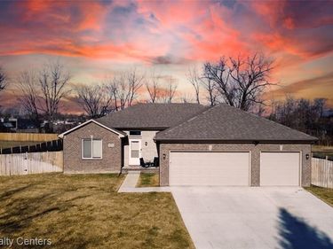 36303 Egan Street, Clinton Twp, MI 48035