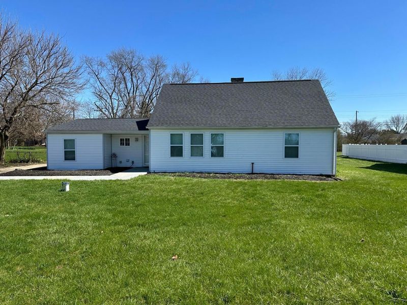 2960 SCHWARTZ Road, Columbus, OH 43232 Photo 2