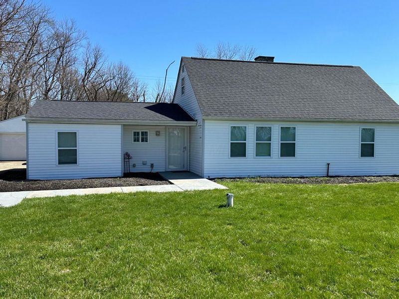 2960 SCHWARTZ Road, Columbus, OH 43232 Photo 3