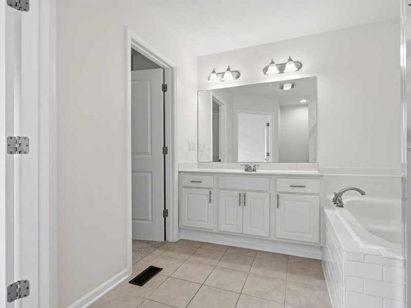 8140 Artisan Way , Reynoldsburg, OH 43068 Photo 36