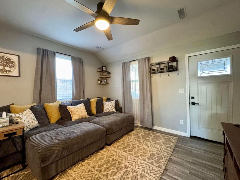 514 Yates Street , Williamsport, OH 43164 Photo 5