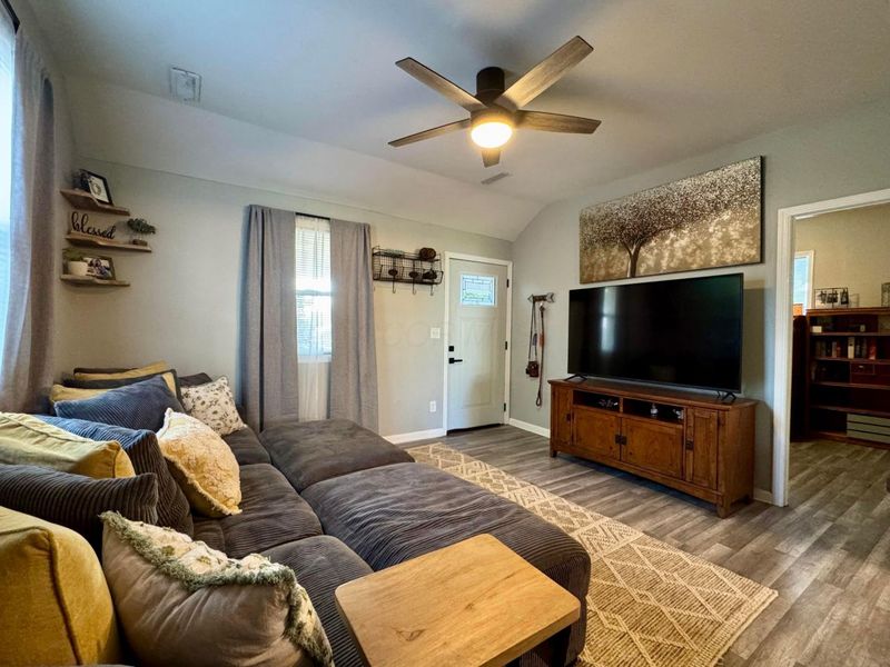 514 Yates Street , Williamsport, OH 43164 Photo 6