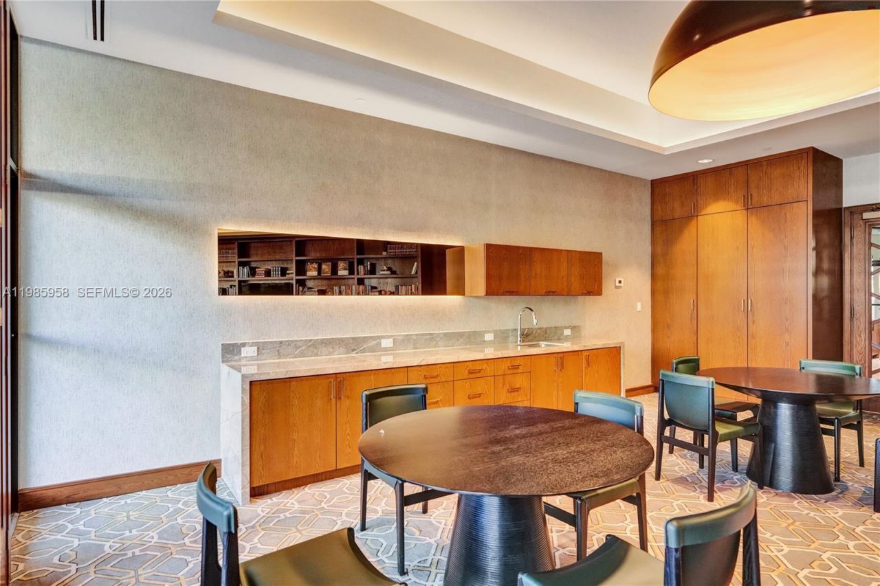 11113 Biscayne Blvd , Unit 1652, Miami, FL 33181 Photo