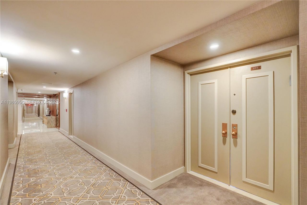 11113 Biscayne Blvd , Unit 1652, Miami, FL 33181 Photo