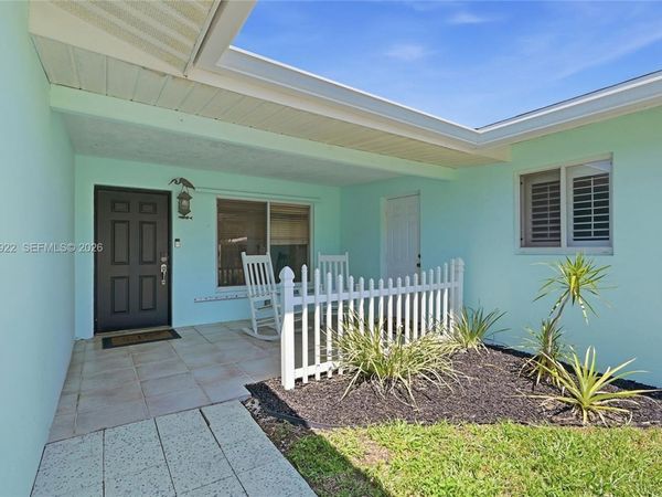 2725 SE 2nd Ct, Pompano Beach, FL 33062